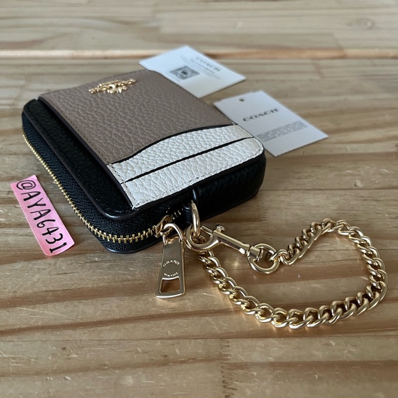 Coach Card Case🎈🎈 - Picture 3 of 8